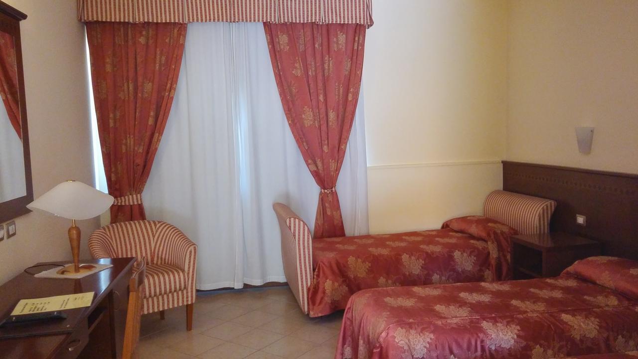 Hotel Turrita Arrone Екстер'єр фото
