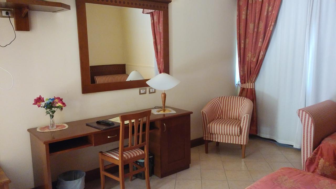 Hotel Turrita Arrone Екстер'єр фото